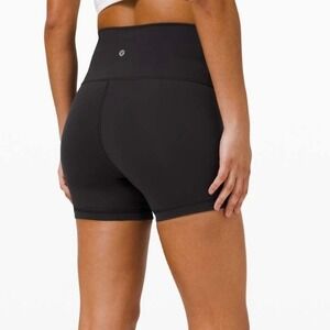 Lululemon Wunder Train High-Rise bike Short 4" Size 6 Black yoga running